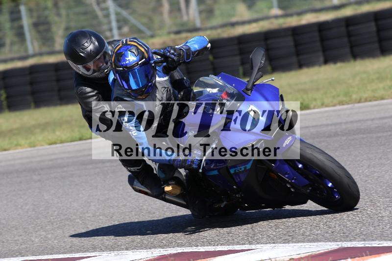 Archiv-2025/48 25.08.2025 Cornu Master School ADR/blau-bleu/0-4